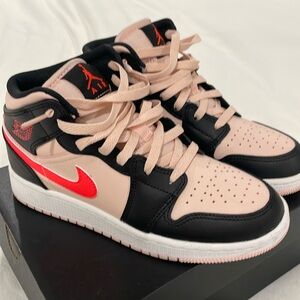 Authentic Air Jordan 1 Mid